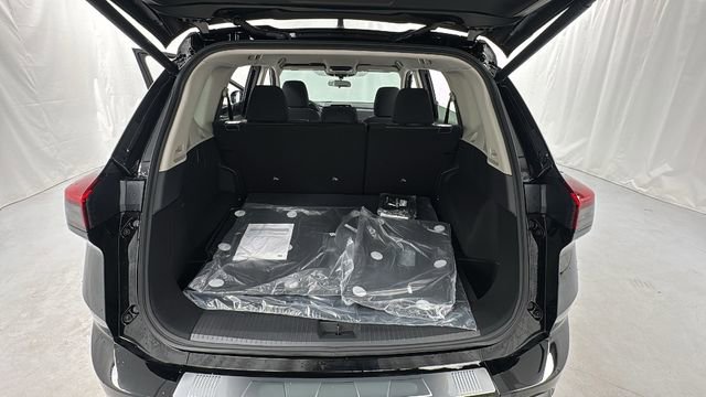 New 2026 Nissan Rogue SV w/ Cold Weather Package AWD/4WD image 15
