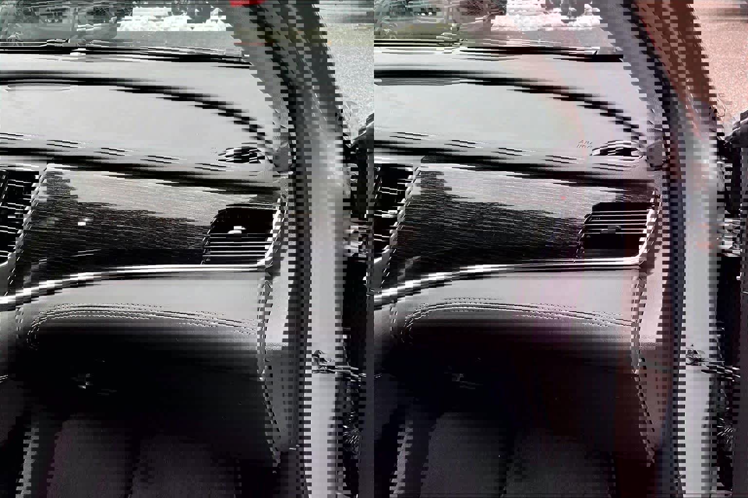 Used 2017 Buick LaCrosse Essence image 16