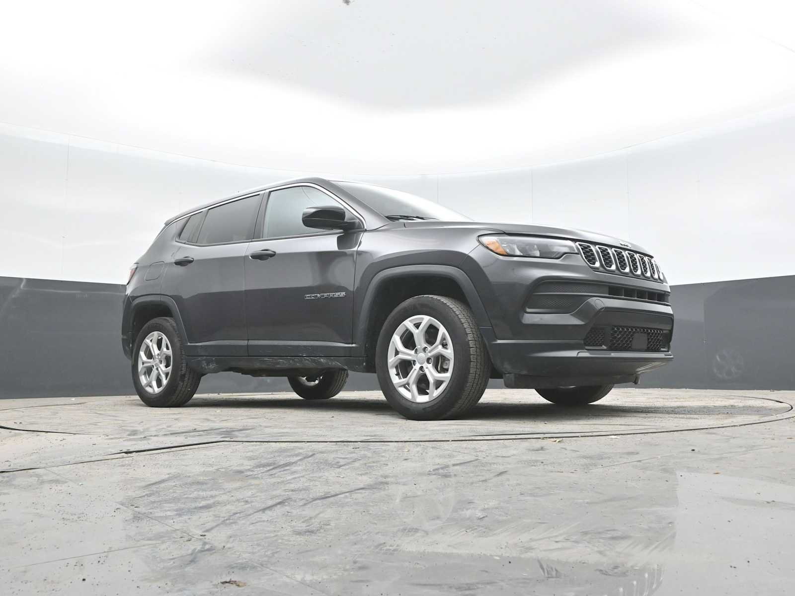 Used 2024 Jeep Compass Sport AWD/4WD image 36