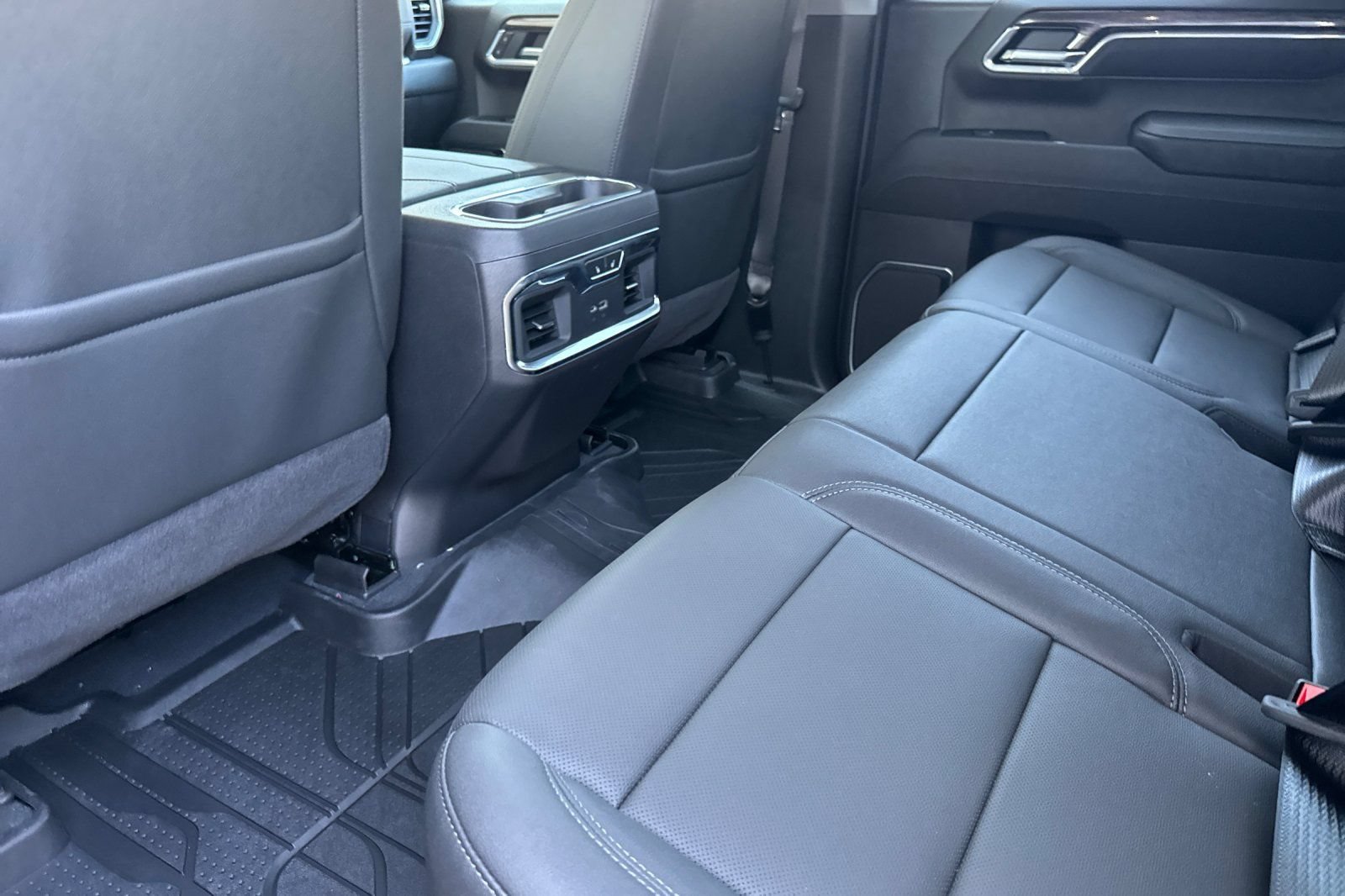 New 2026 Chevrolet Silverado 1500 LTZ w/ Technology Package AWD/4WD image 11