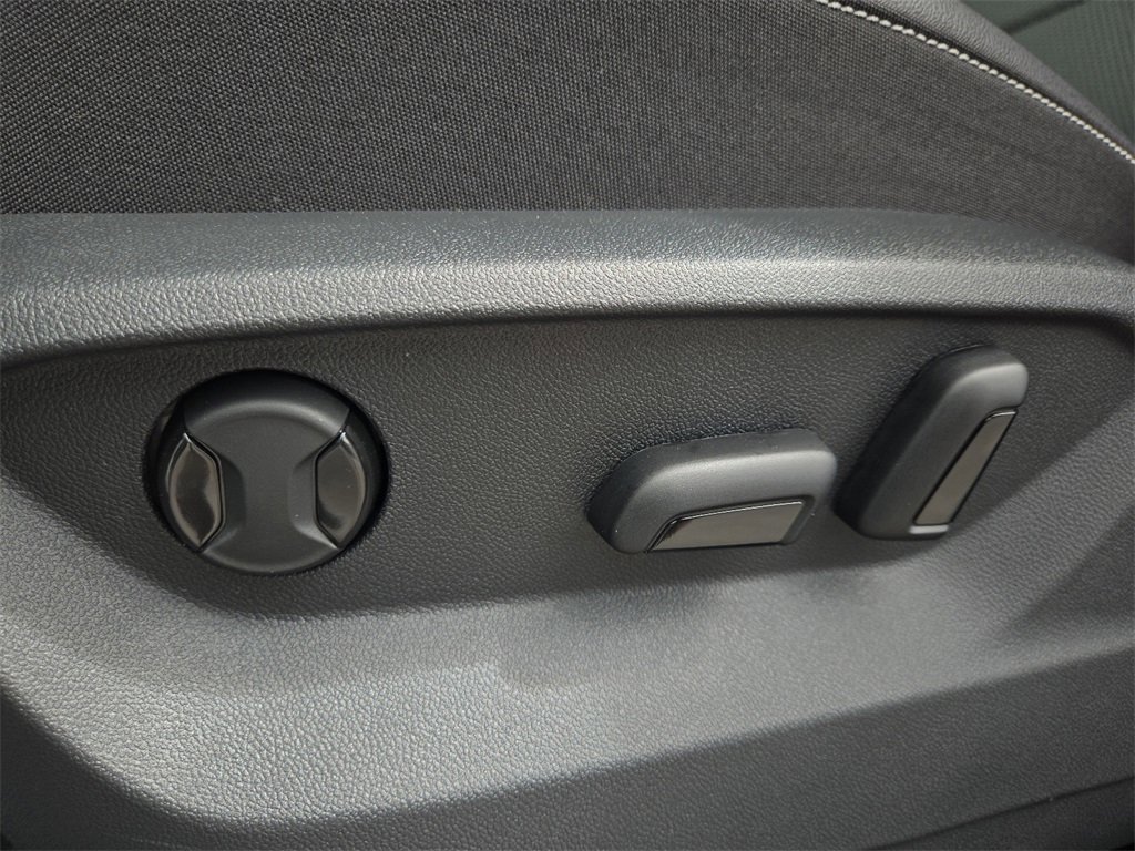 New 2026 Volkswagen Atlas SE image 19