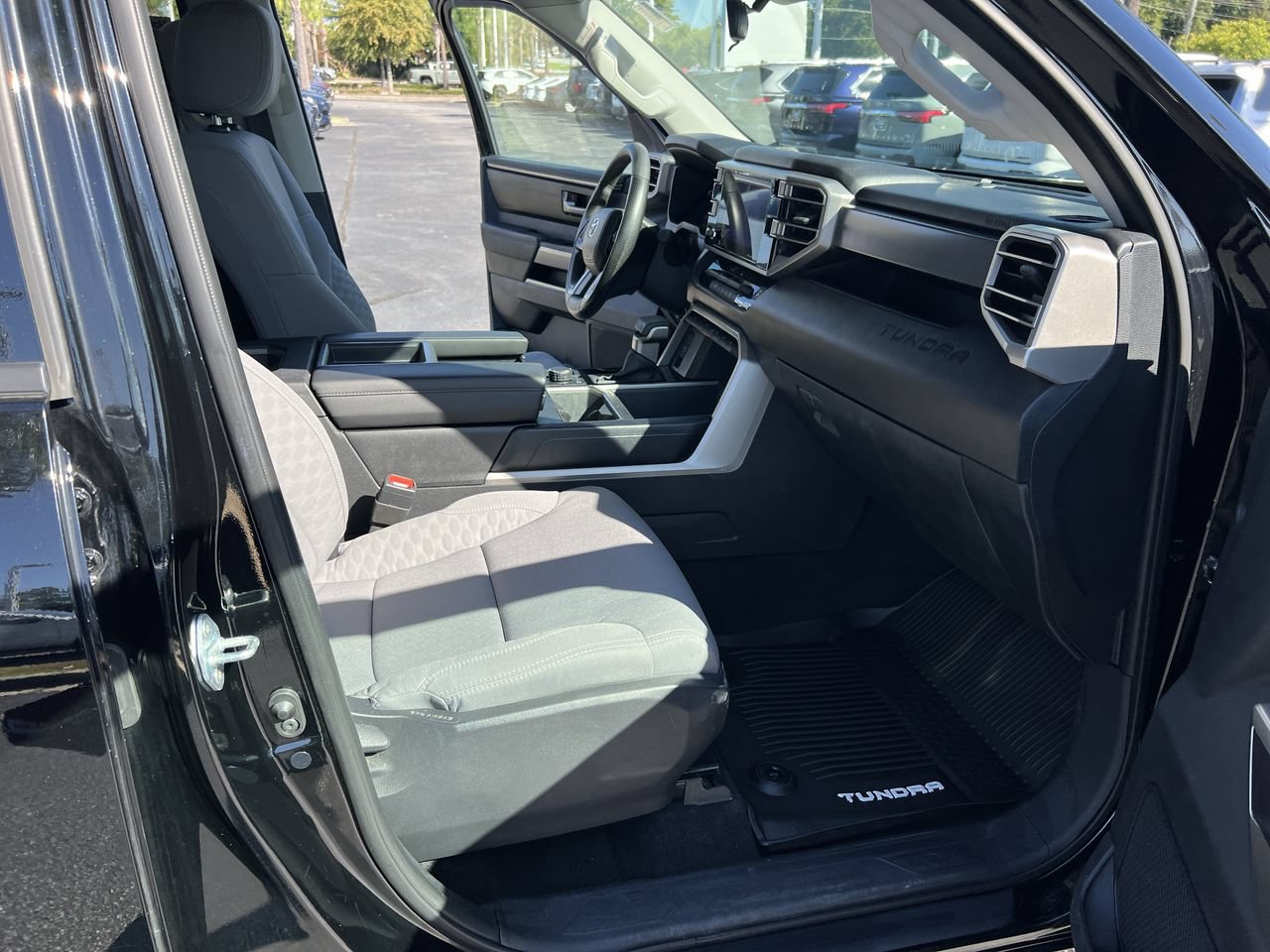 Used 2024 Toyota Tundra SR5 AWD/4WD image 34