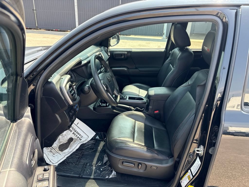 Used 2020 Toyota Tacoma TRD Pro AWD/4WD image 9