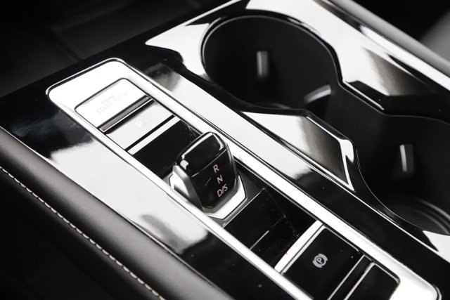 Used 2024 Volkswagen Atlas SEL image 32