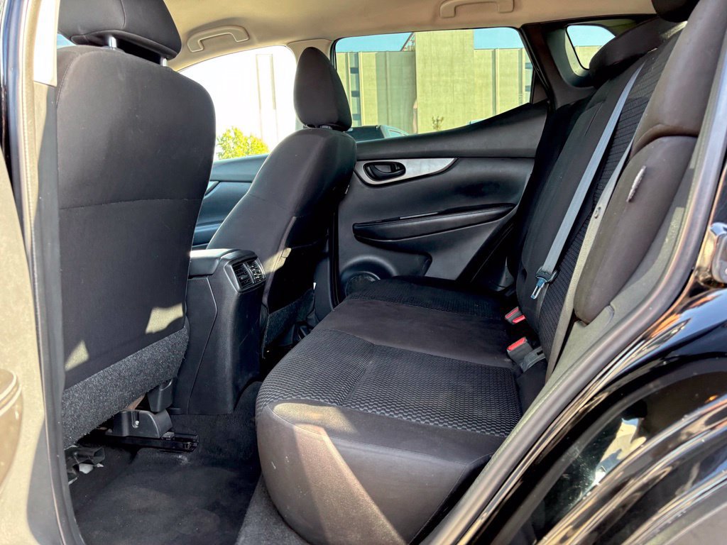 Used 2021 Nissan Rogue Sport S FWD image 17