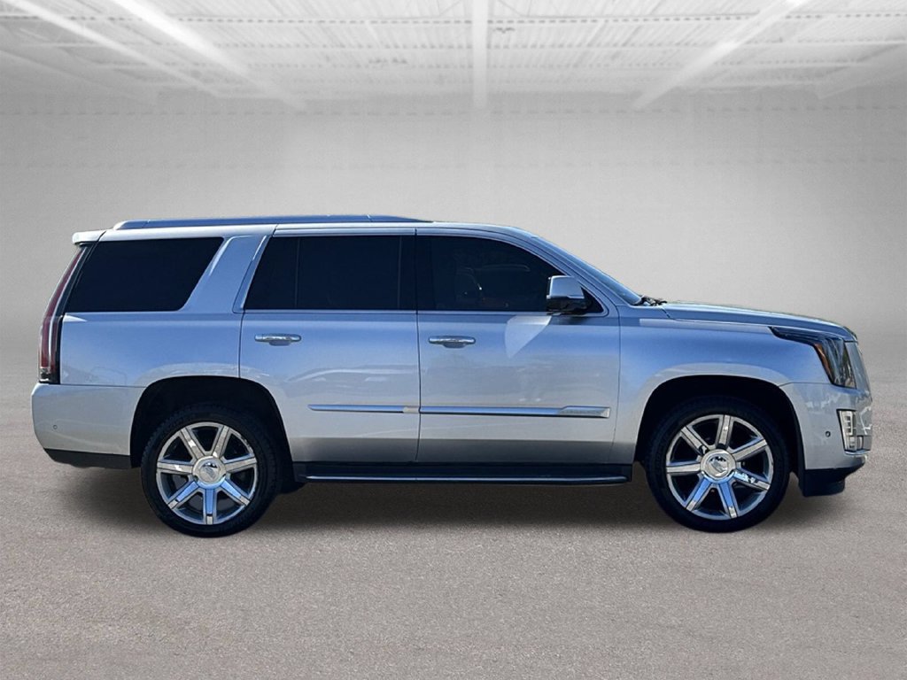 Used 2020 Cadillac Escalade Luxury RWD image 9