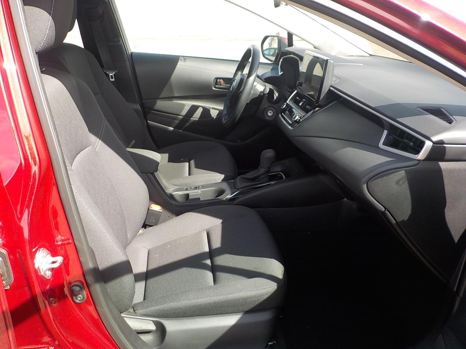 Used 2025 Toyota Corolla LE FWD image 15