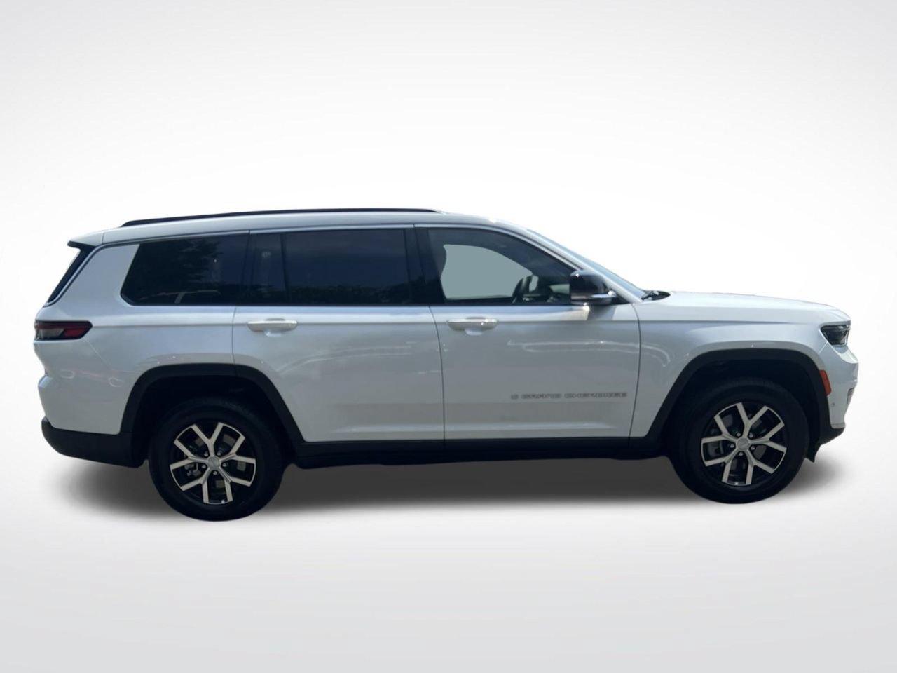 Used 2025 Jeep Grand Cherokee L Limited w/ Luxury Tech Group II RWD image 7