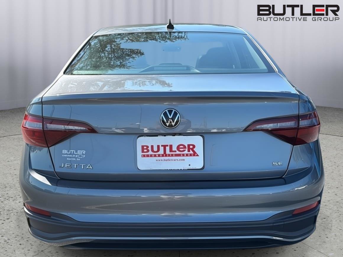 Used 2022 Volkswagen Jetta SE FWD image 5