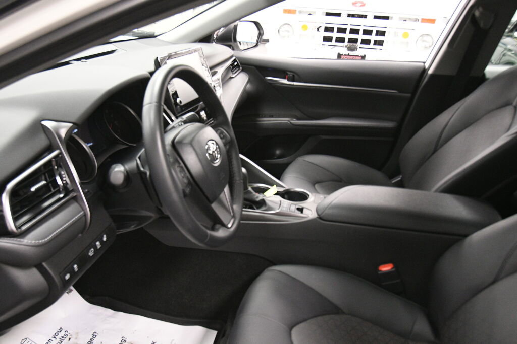 Used 2023 Toyota Camry XSE w/ Cold Weather Package image 19
