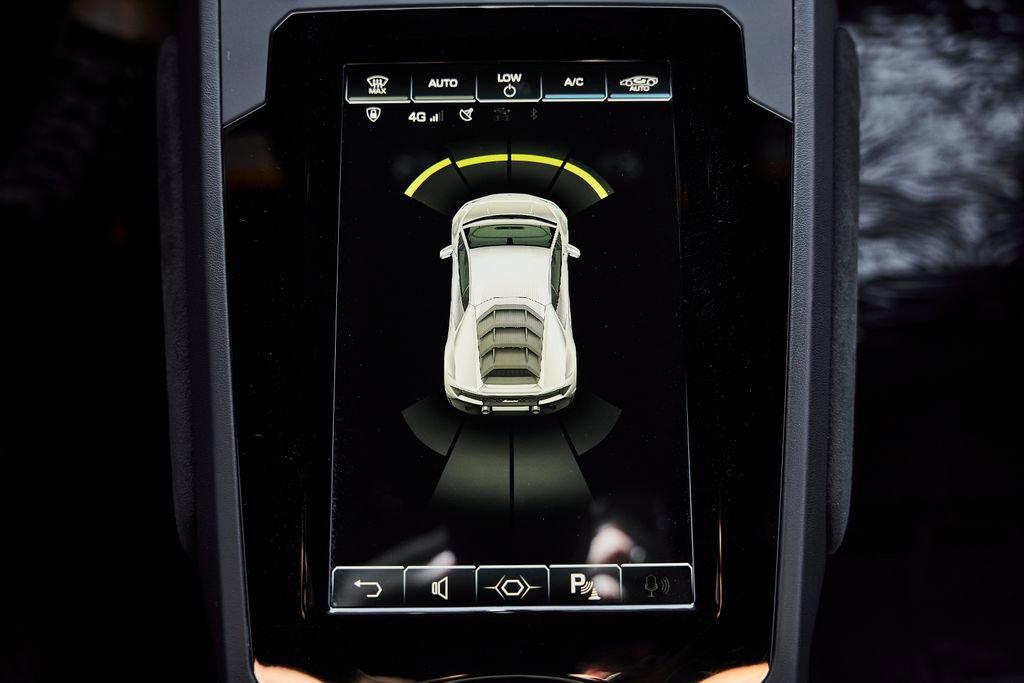 Used 2021 Lamborghini Huracan EVO image 65