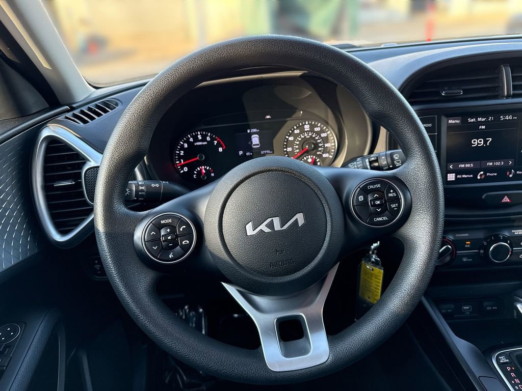 Used 2022 Kia Soul LX w/ Technology Package image 11