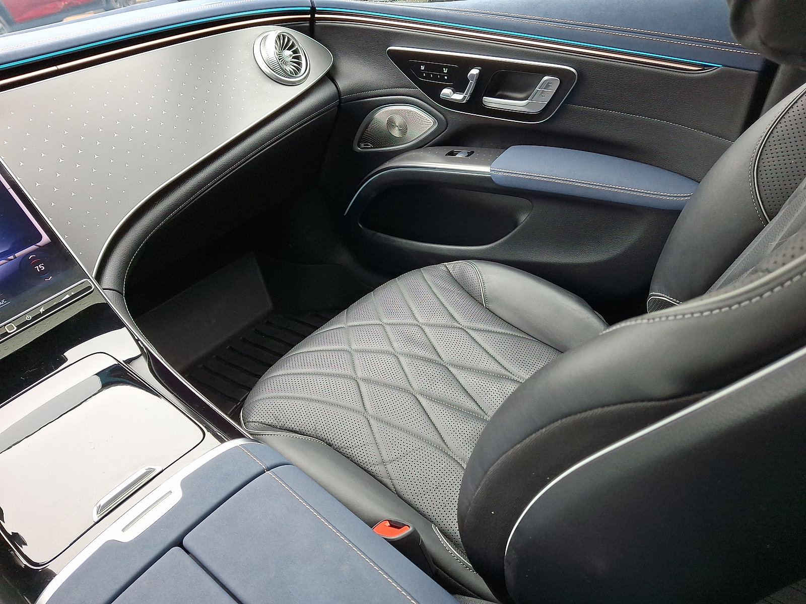 Used 2023 Mercedes-Benz EQS 450+ 4MATIC Sedan image 14