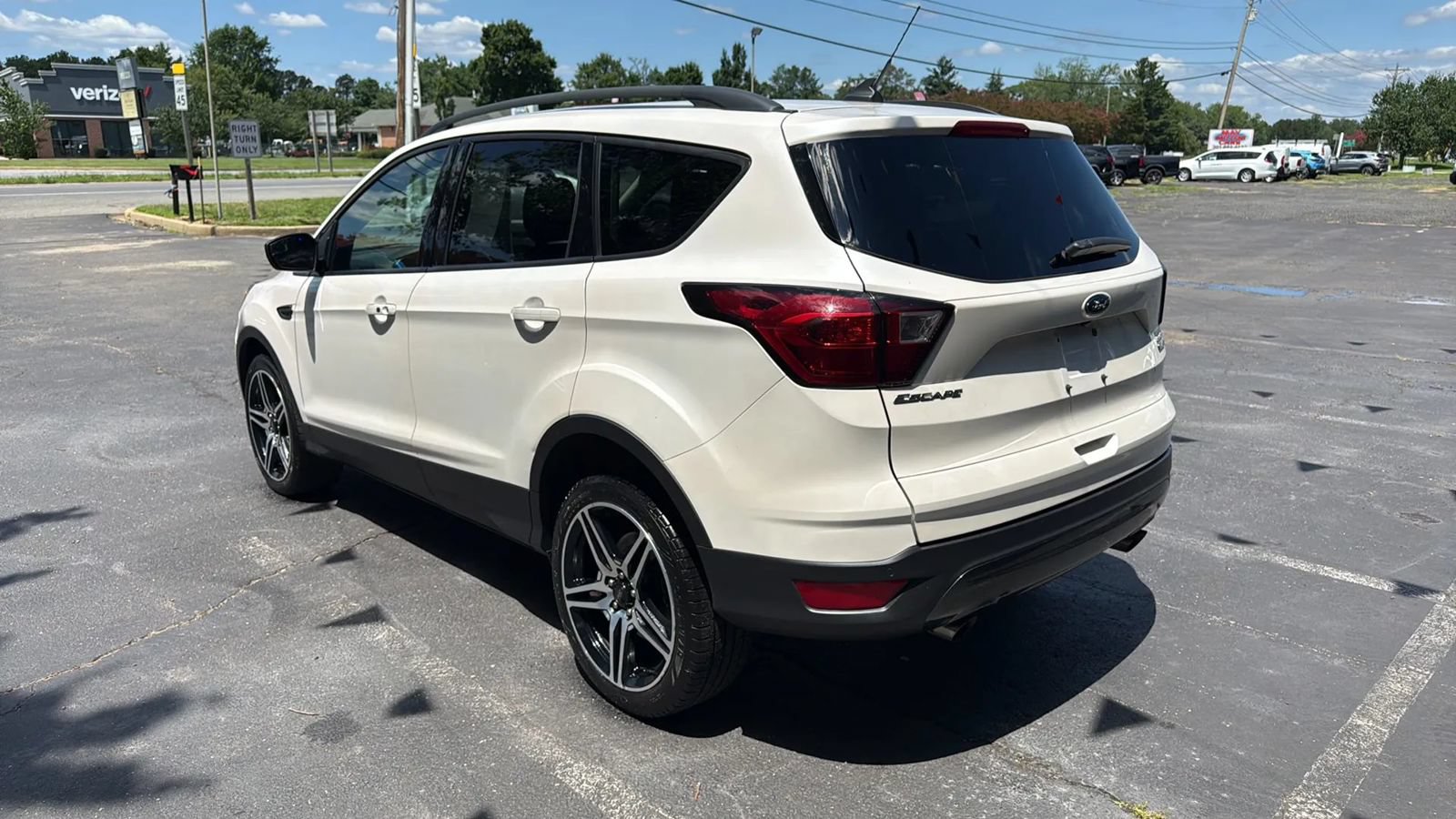 Used 2019 Ford Escape SEL AWD/4WD image 5