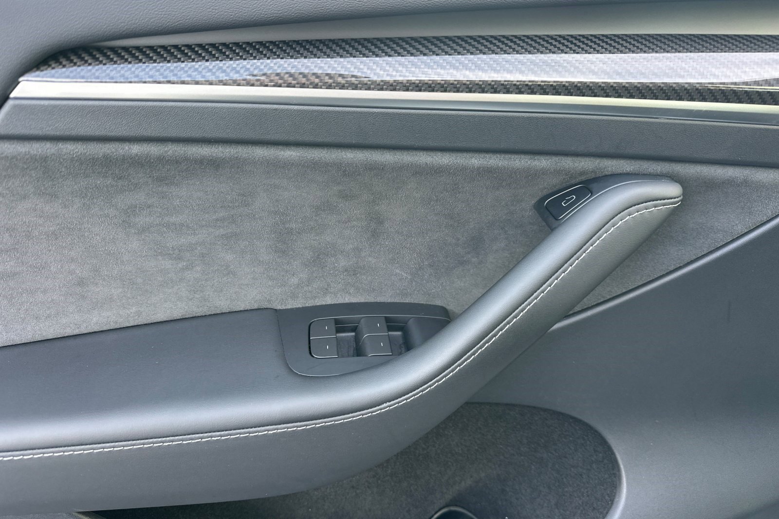 Used 2023 Tesla Model Y Performance image 12