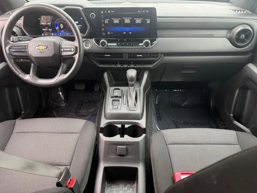 Used 2024 Chevrolet Colorado W/T image 12