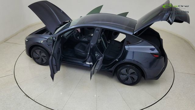 Used 2026 Tesla Model Y 2WD image 84