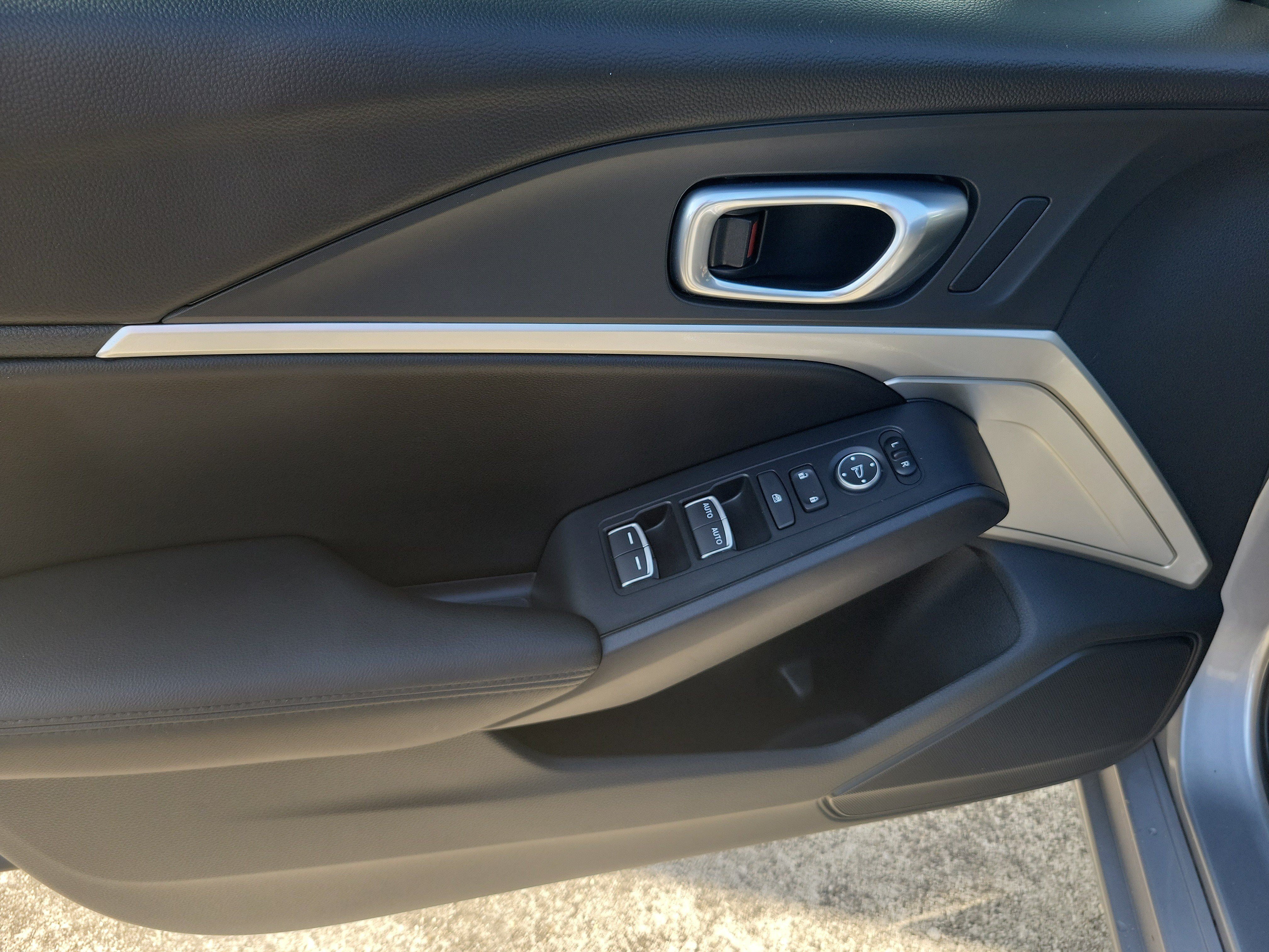 Used 2025 Acura Integra FWD image 15