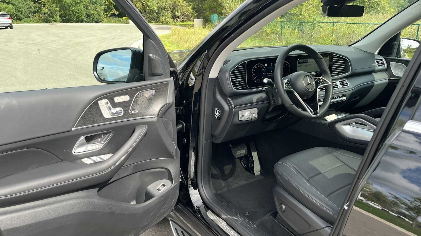 Used 2026 Mercedes-Benz GLS 450 4MATIC image 15