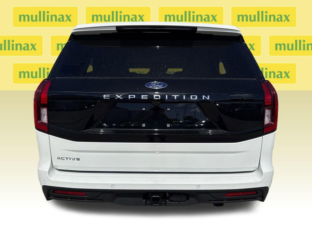 New 2026 Ford Expedition Active image 14