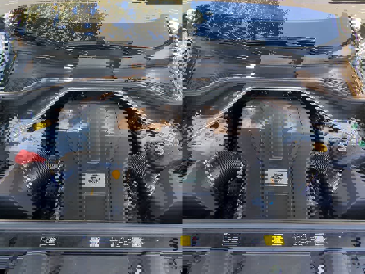 Certified 2023 Land Rover Range Rover Long Wheelbase Autobiography image 14