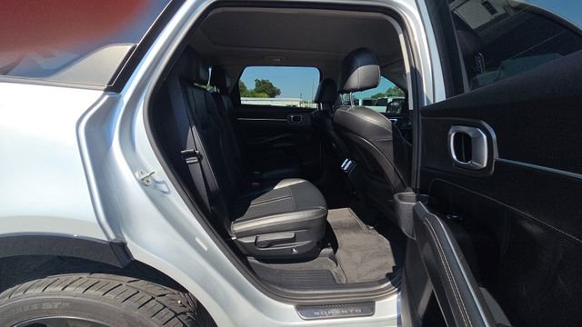 Used 2021 Kia Sorento SX image 15