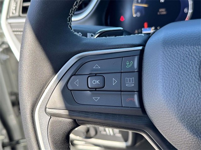 New 2025 Jeep Grand Cherokee L Laredo w/ Luxury Tech Group I image 9