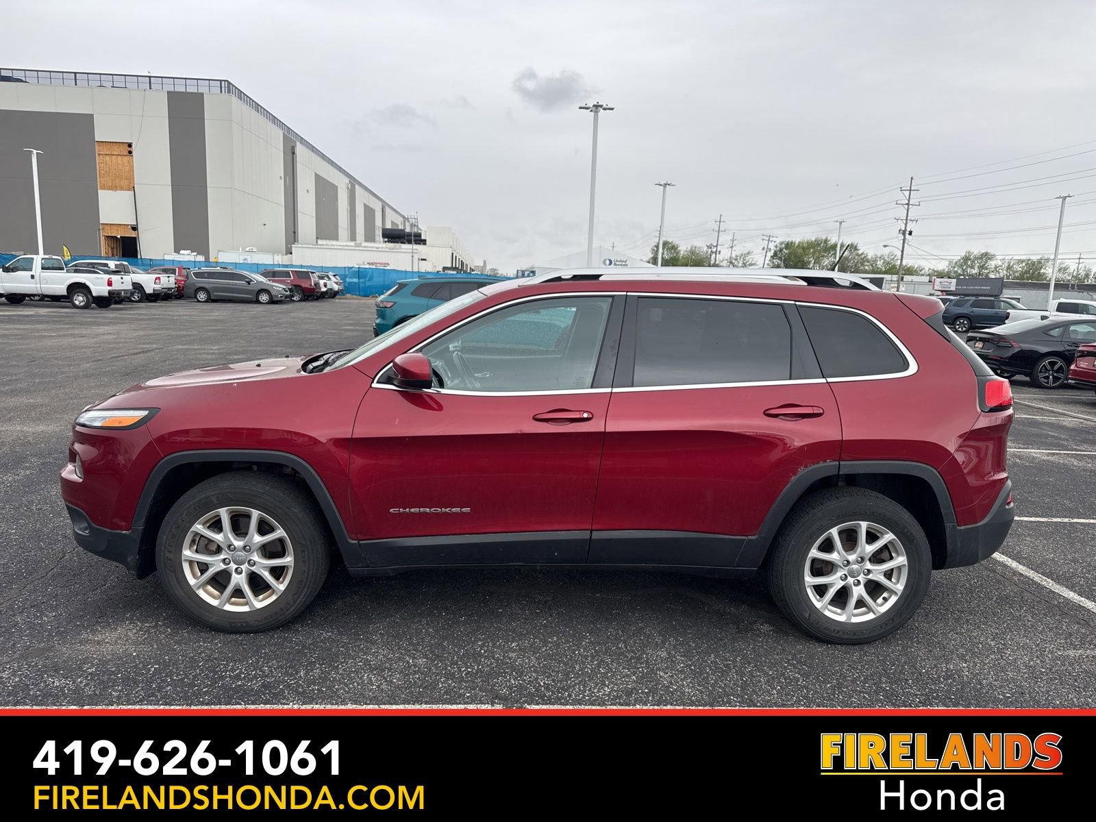 Used 2014 Jeep Cherokee Latitude AWD/4WD image 1