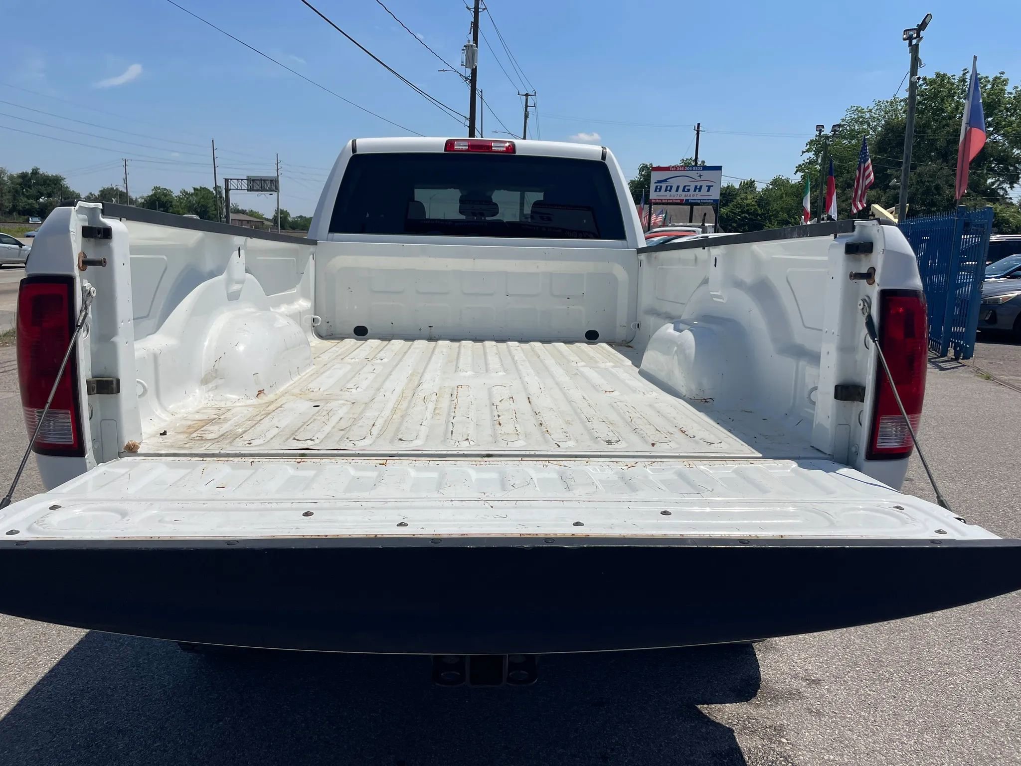 Used 2013 RAM 2500 Tradesman w/ Chrome Appearance Group AWD/4WD image 19