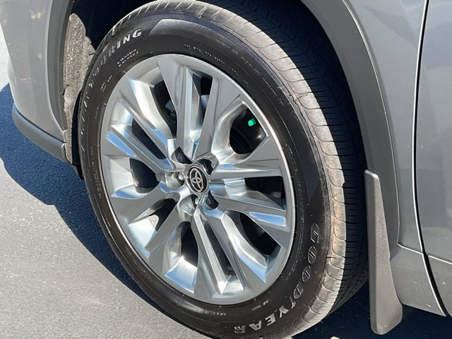 Used 2026 Toyota Highlander Limited AWD/4WD image 15