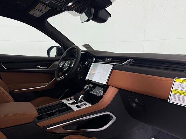 New 2026 Jaguar F-PACE R-Dynamic S image 18