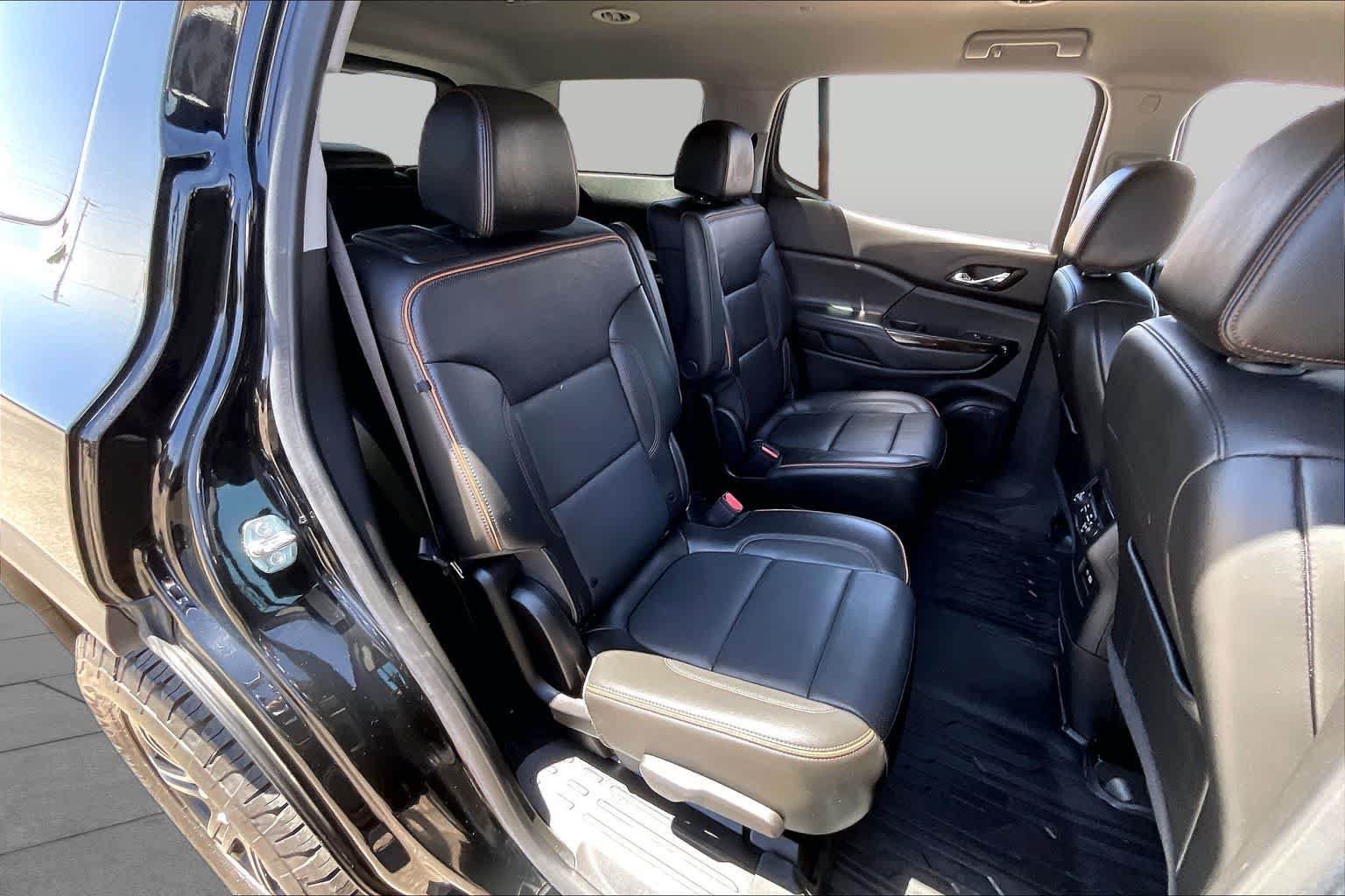 Used 2023 GMC Acadia AT4 w/ Technology Package AWD/4WD image 19