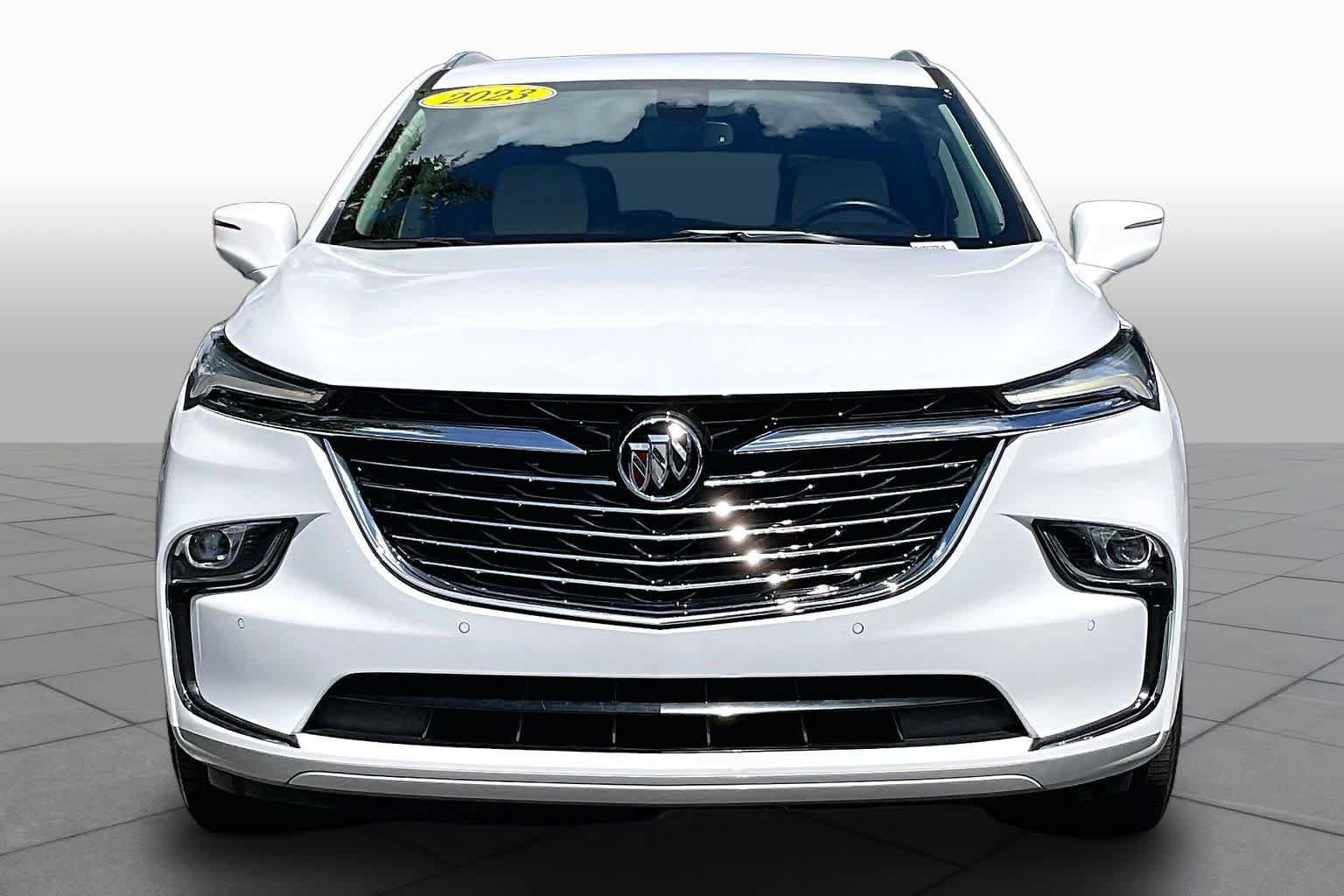 Used 2023 Buick Enclave Essence FWD image 7