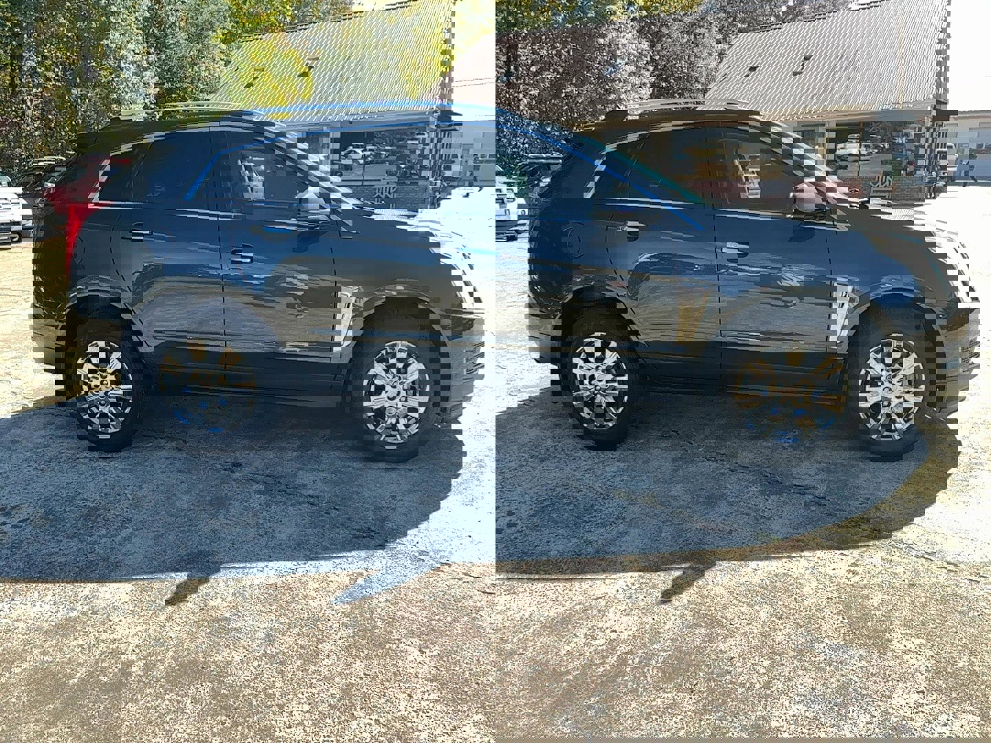 Used 2014 Cadillac SRX Luxury w/ Driver Awareness Package image 4