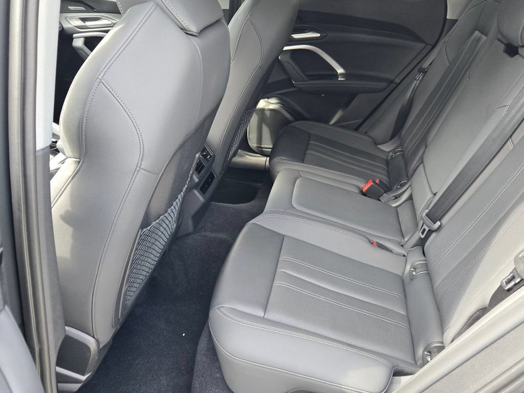 Certified 2025 Audi Q5 Premium Plus w/ Premium Plus AWD/4WD image 11