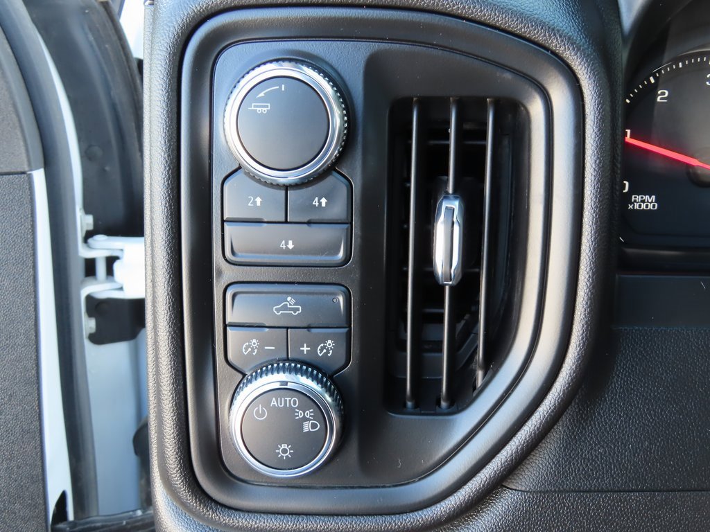 Used 2025 GMC Sierra 3500 Pro image 9