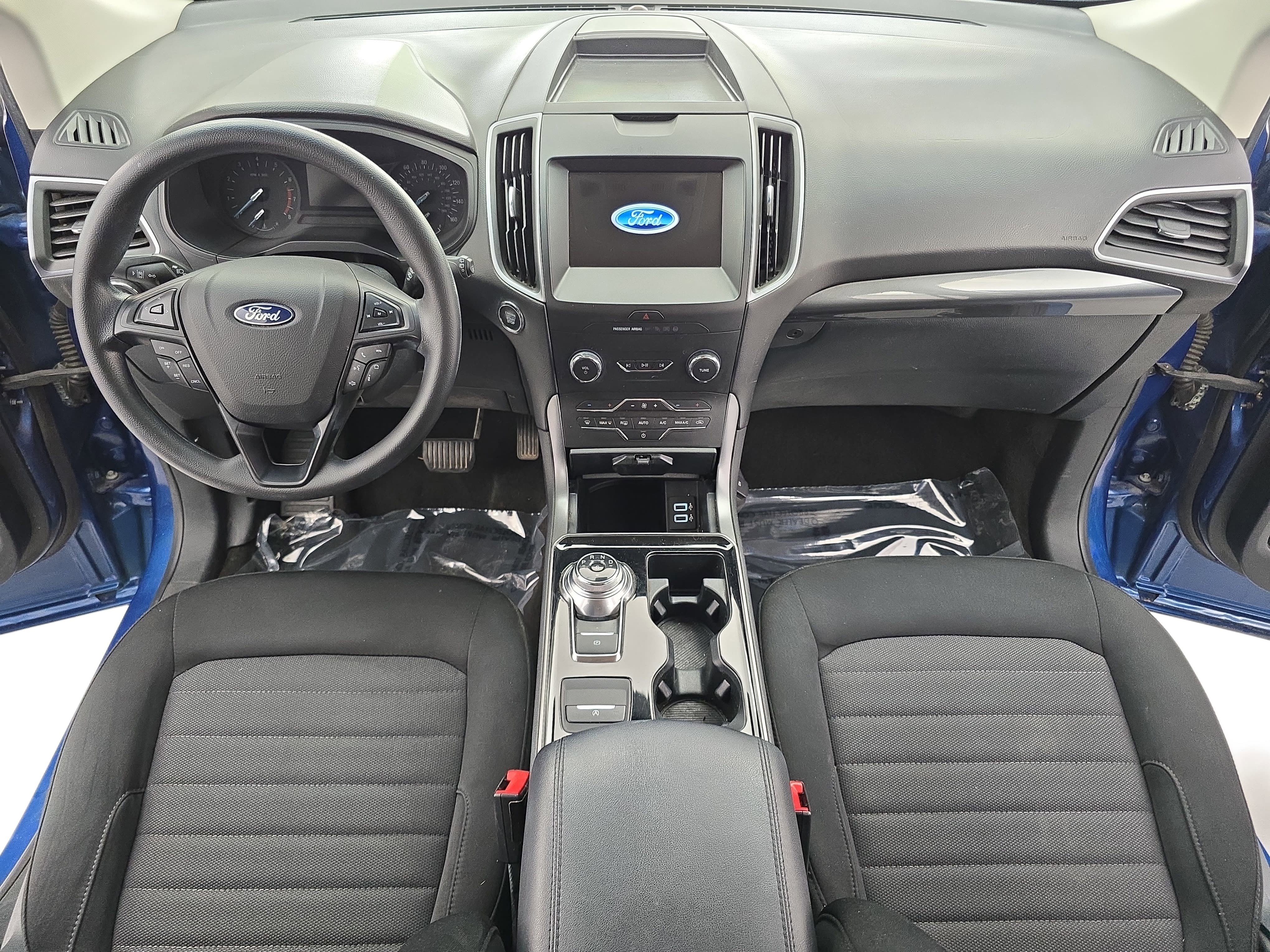 Used 2020 Ford Edge SE image 9