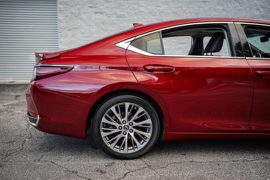 Used 2021 Lexus ES 300h w/ Premium Package FWD image 15