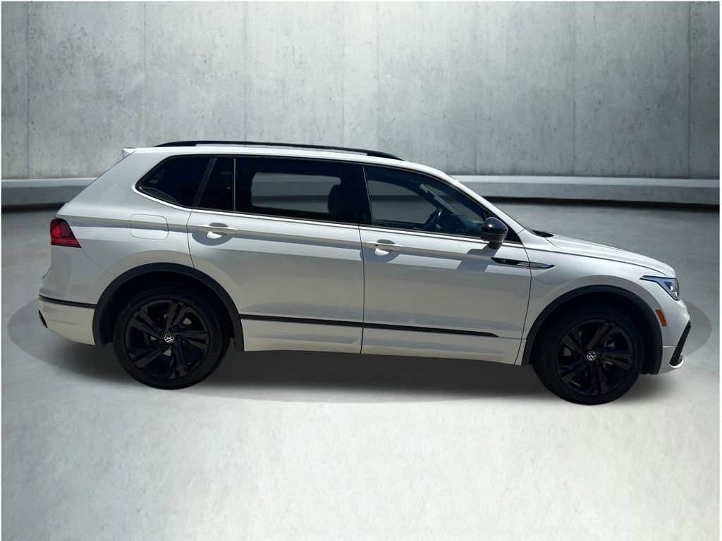 Used 2023 Volkswagen Tiguan SE R-Line AWD/4WD image 6