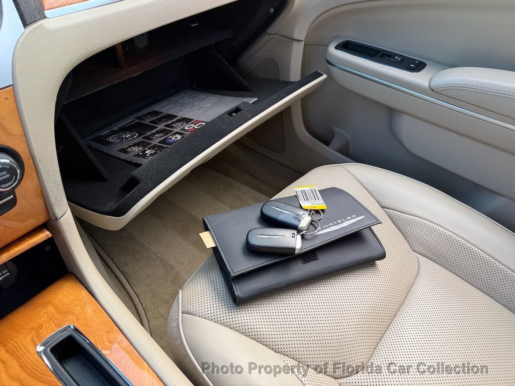 Used 2013 Chrysler 300 C RWD image 58