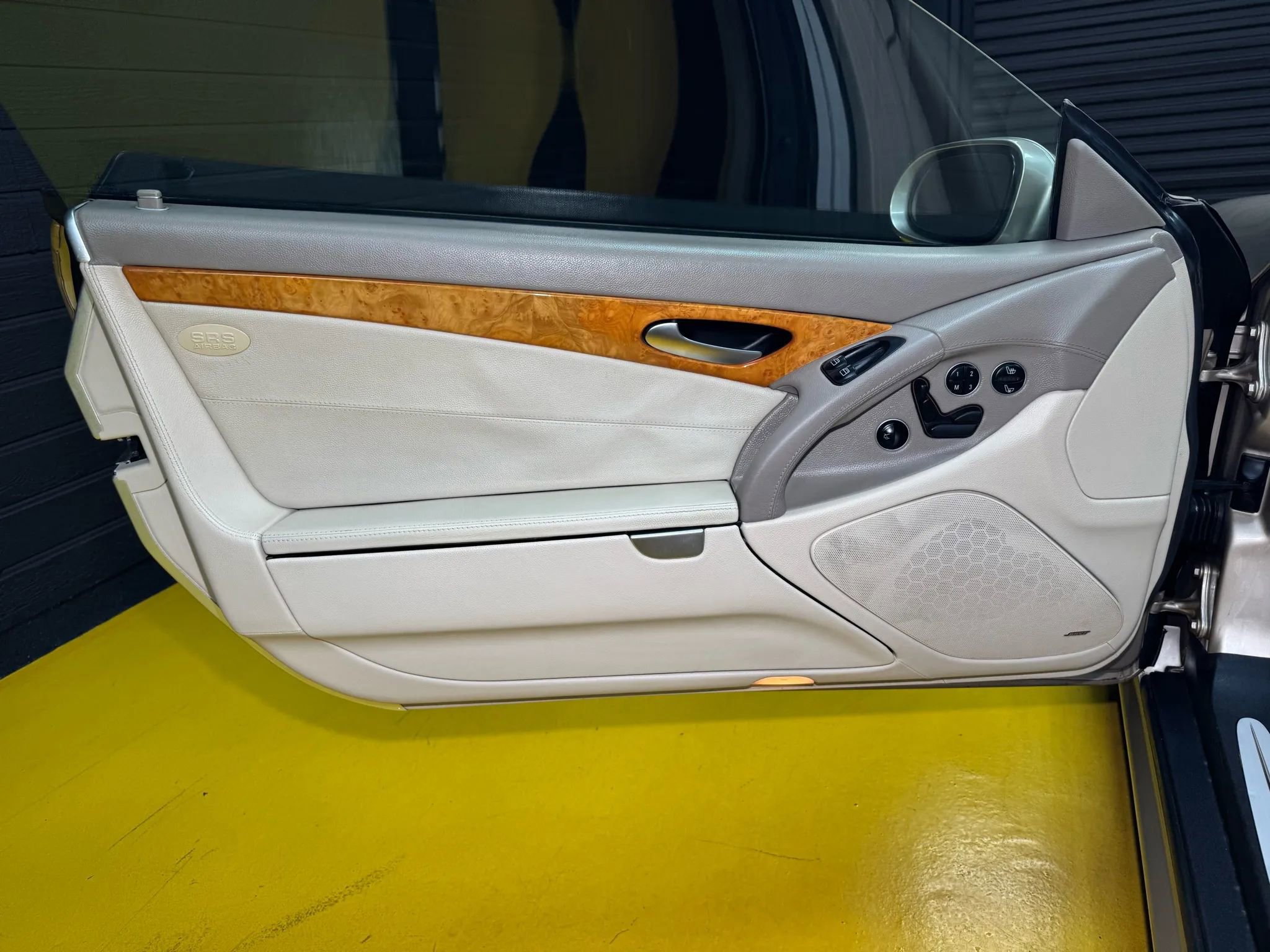 Used 2003 Mercedes-Benz SL 500 image 22