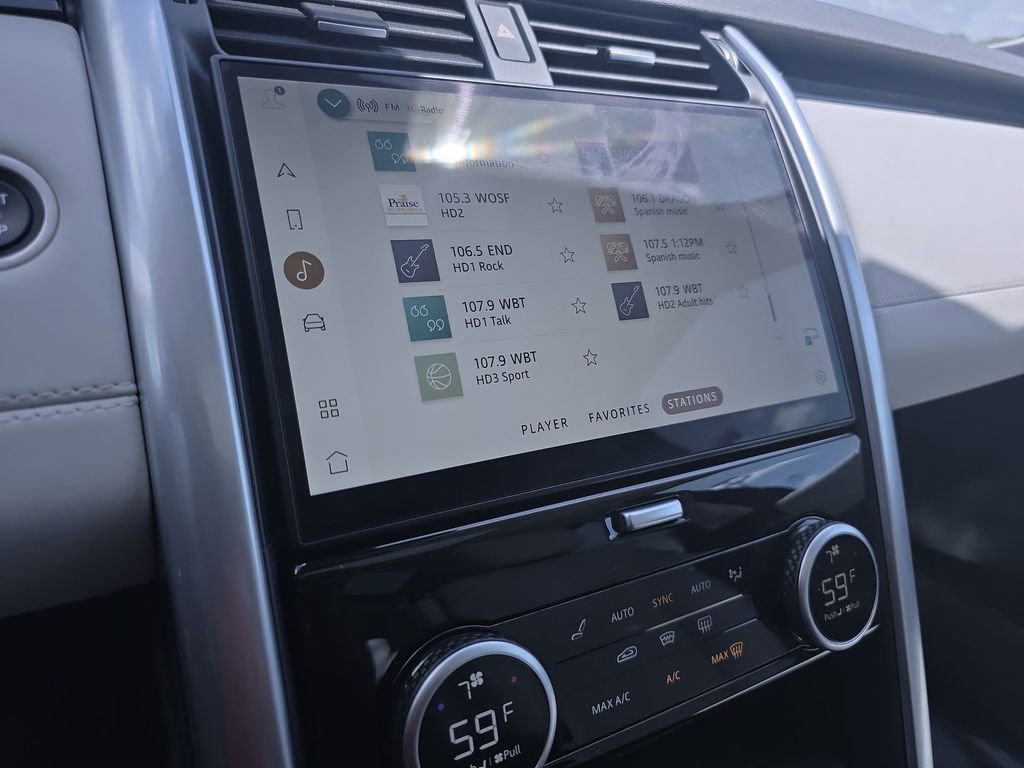 Used 2024 Land Rover Discovery S AWD/4WD image 24