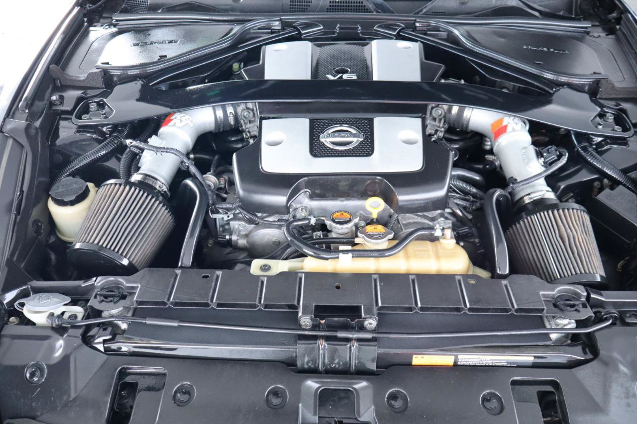 Used 2017 Nissan 370Z Coupe RWD image 33