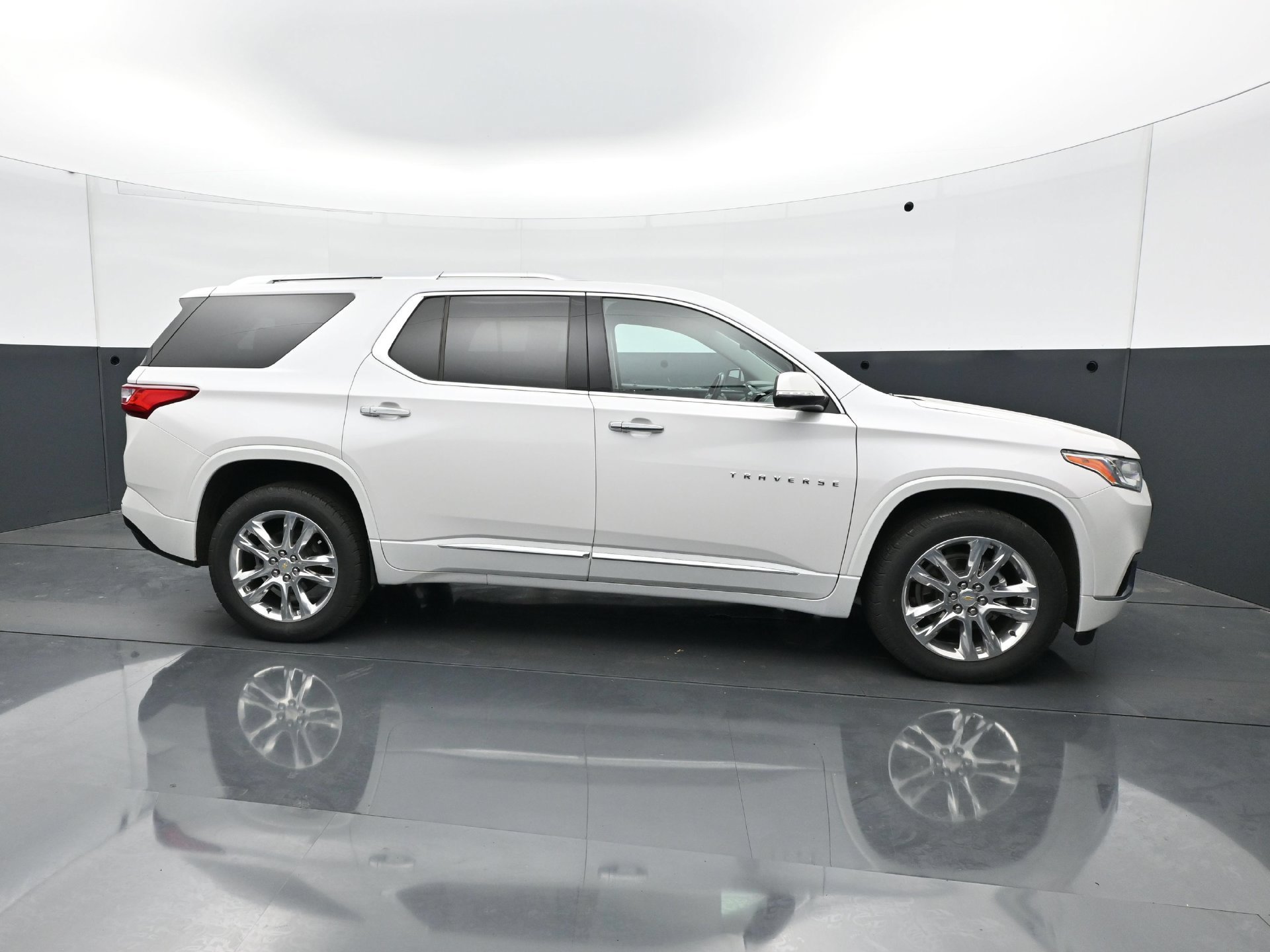 Used 2021 Chevrolet Traverse High Country AWD/4WD image 8