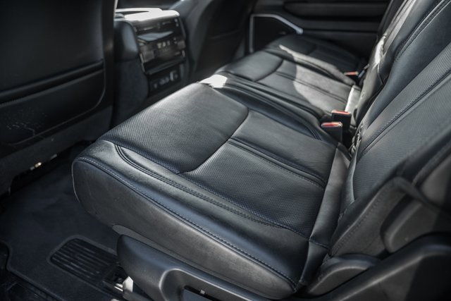 Used 2024 Jeep Wagoneer L Series III w/ Flexible Seating Group image 16