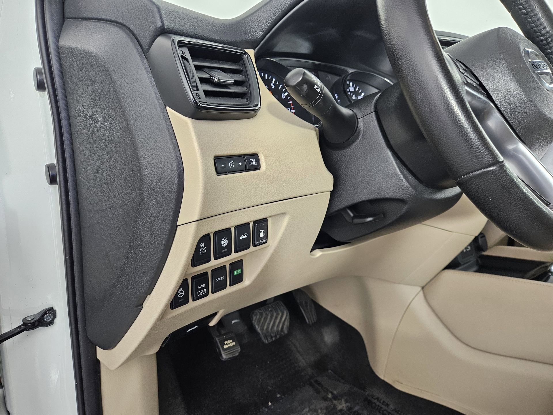 Used 2018 Nissan Rogue SL w/ Premium Package AWD/4WD image 20