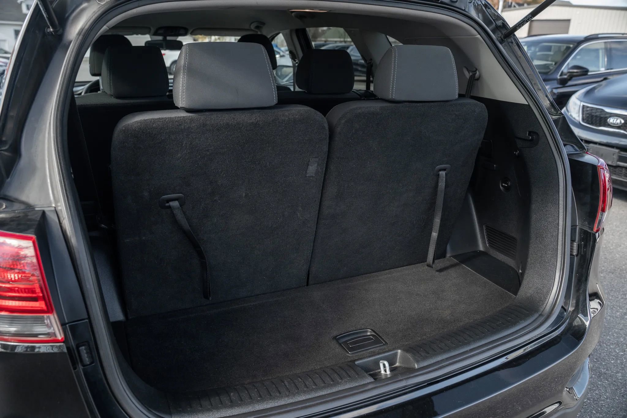 Used 2019 Kia Sorento LX image 9