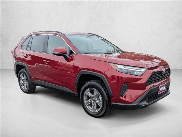 Used 2025 Toyota RAV4 XLE image 3