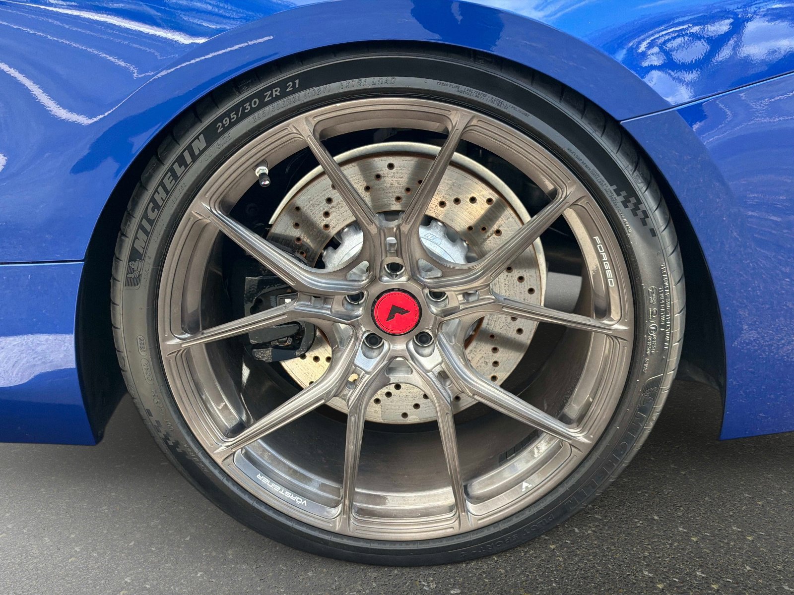 Used 2025 BMW M8 Competition w/ M Carbon Exterior Package image 13