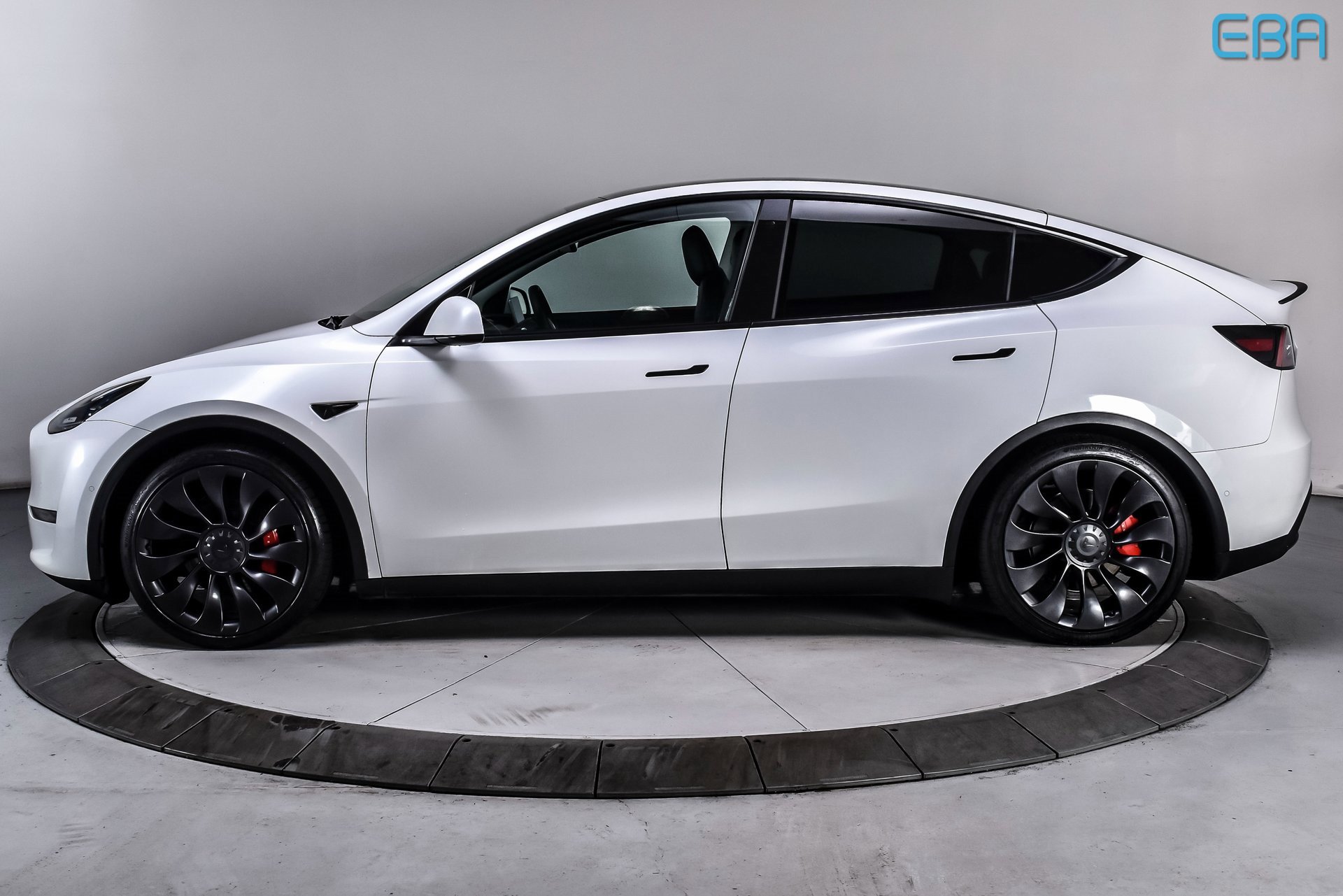 Used 2022 Tesla Model Y Performance image 3